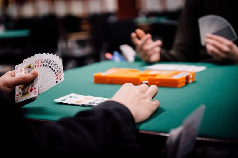 Testa kortspelet Bridge!