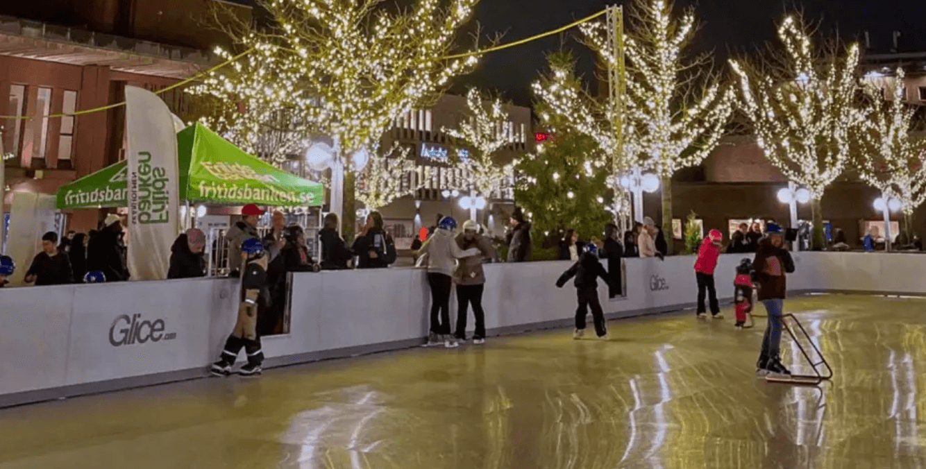 Skridskoåkningpå Skärholmstorget